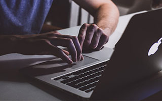 爱游戏官方论坛-前场压迫是否成为破密防的重要间接打法，前场进攻